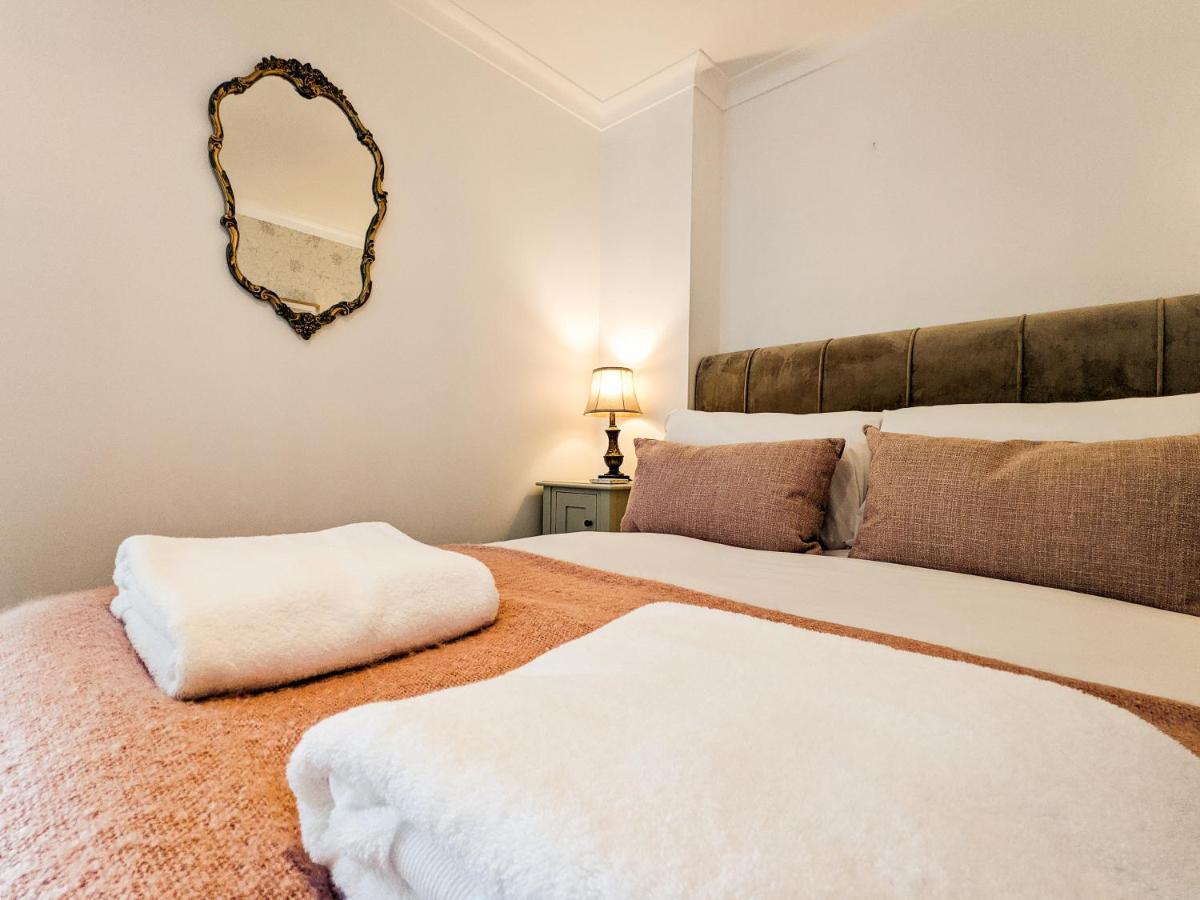 Apartamento Beautiful Listed Flat With Private Garden, Birnam Exterior foto